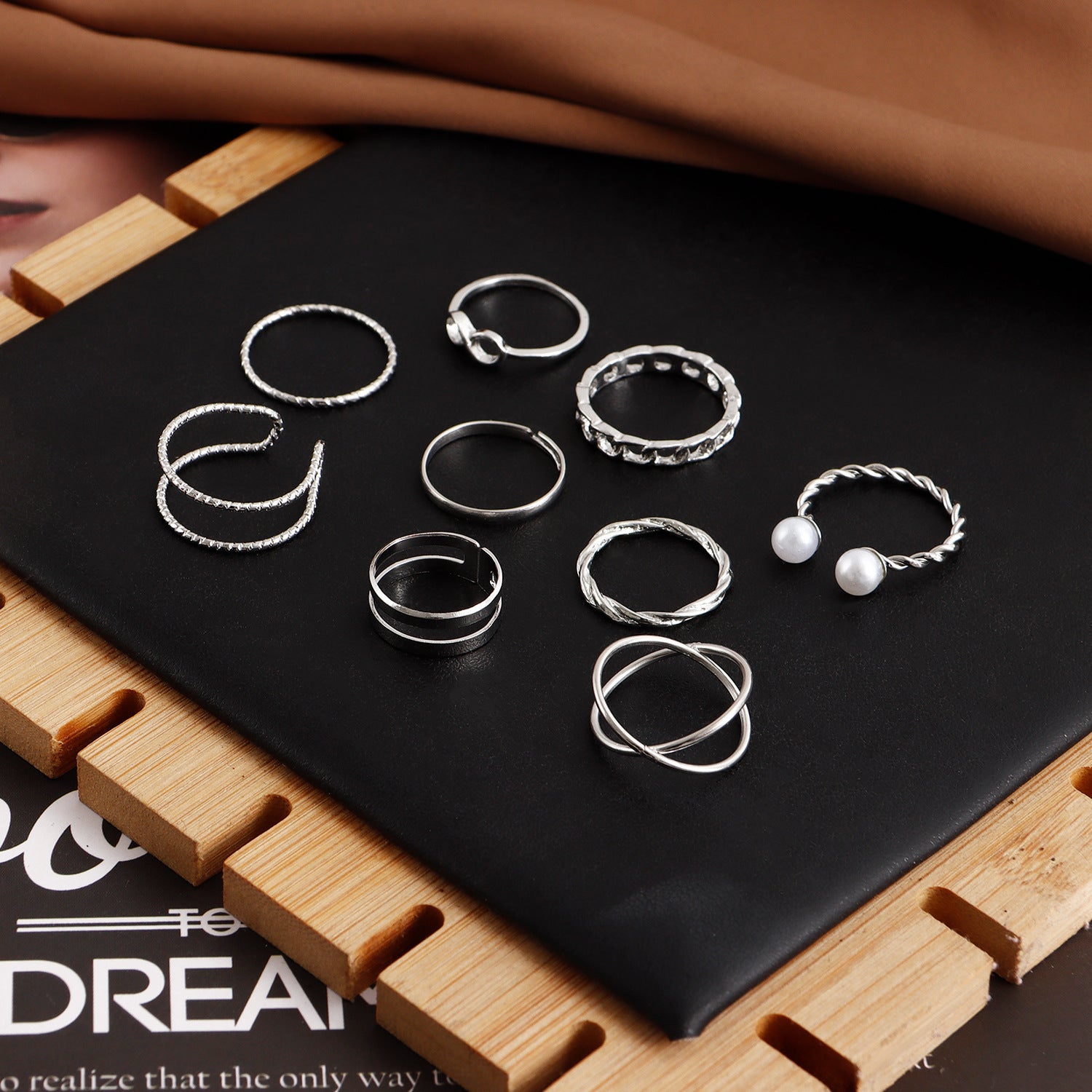 Wholesale Hollowed Out Geometric Wave Shaped Pearl Opening 9-piece Set of Rings